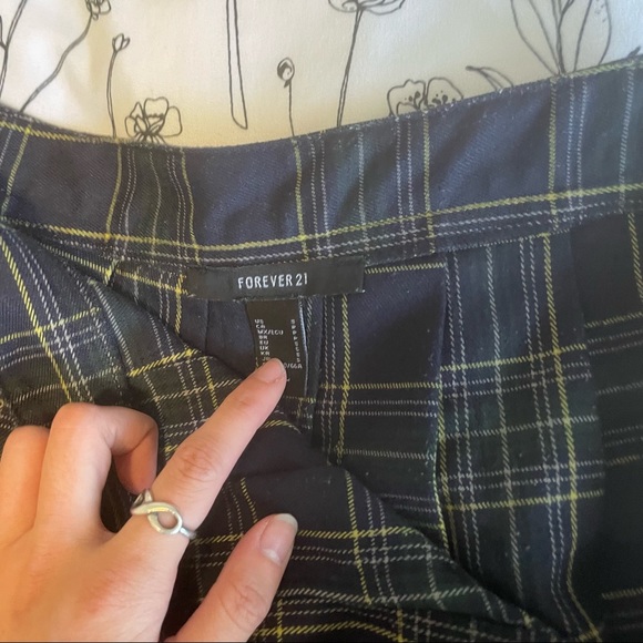 Forever 21 Pleated Skirt - Picture 4 of 4